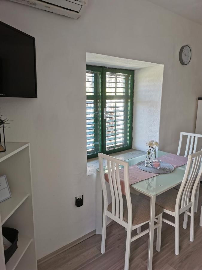 Apartment Mari Ostrvica Bagian luar foto