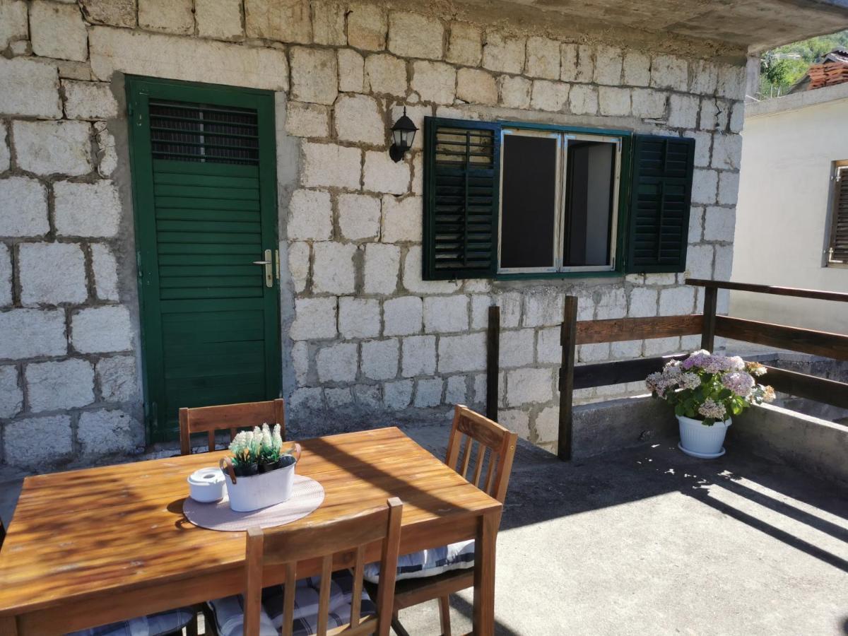 Apartment Mari Ostrvica Bagian luar foto